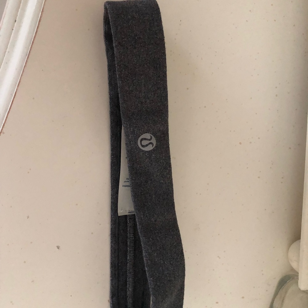 BRAND NEW Lululemon headband - Picture 5 of 5